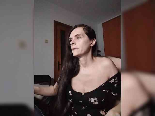SexQueen11 webcam