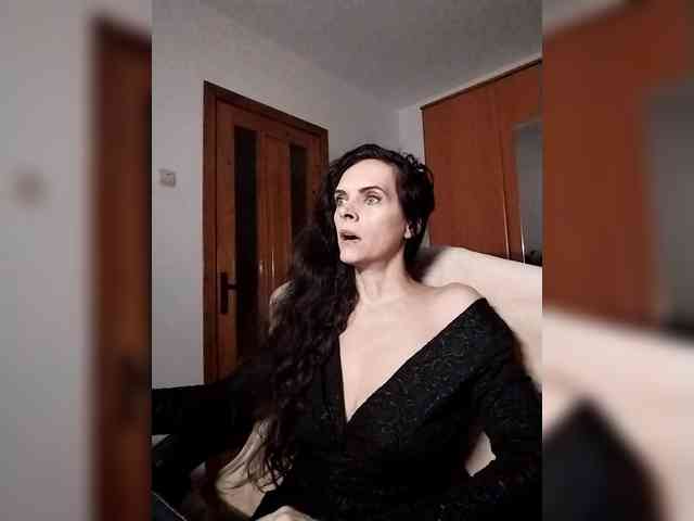 SexQueen11 webcam