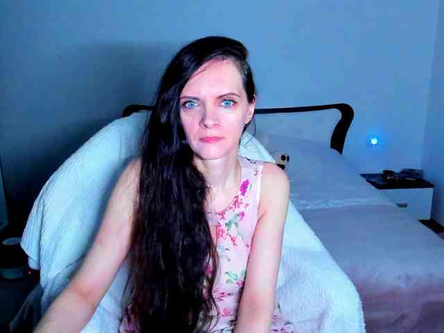 SexQueen11 webcam