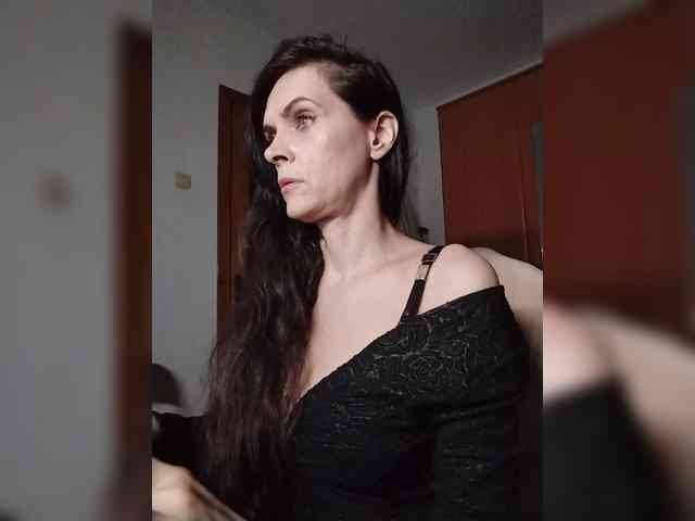 SexQueen11 webcam