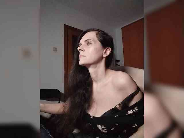 SexQueen11 webcam