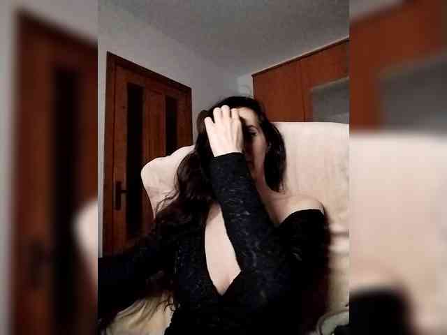 SexQueen11 webcam