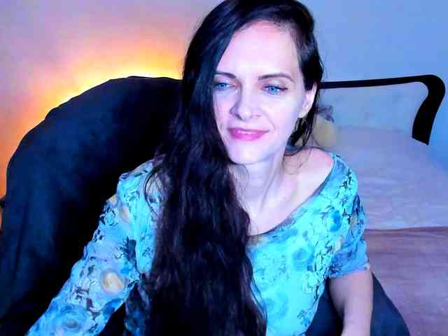 SexQueen11 webcam
