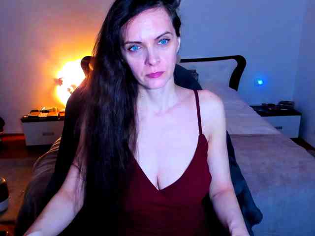SexQueen11 webcam