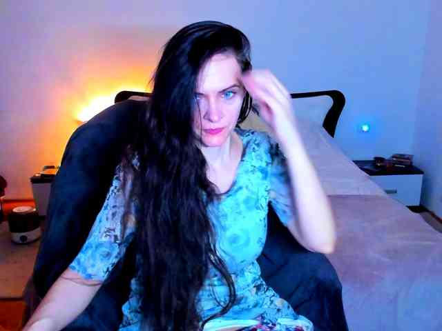 SexQueen11 webcam