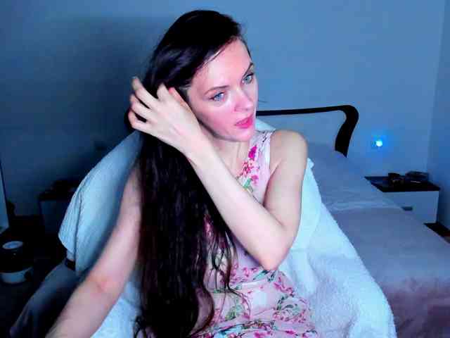 SexQueen11 webcam