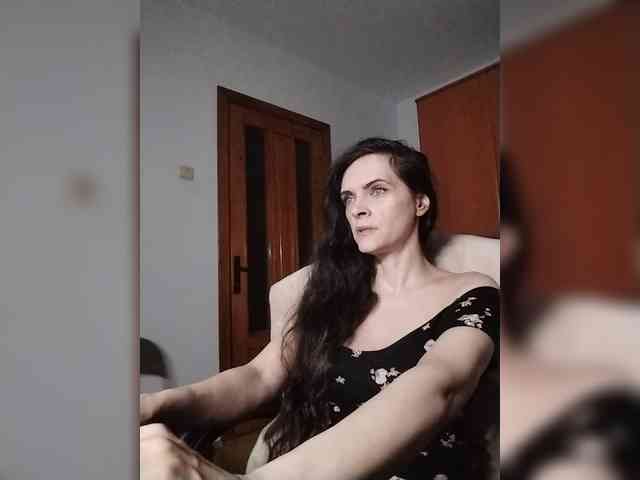 SexQueen11 webcam