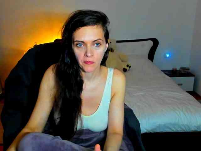 SexQueen11 webcam