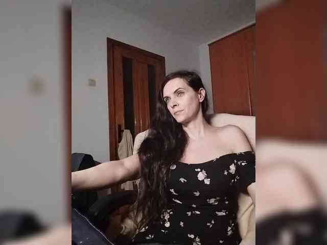 SexQueen11 webcam