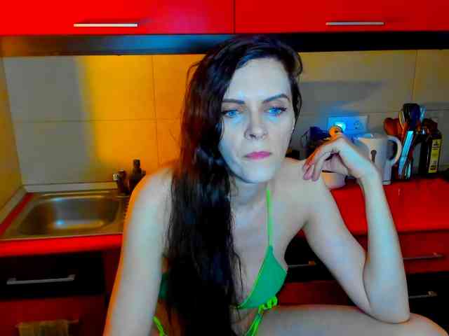 SexQueen11 webcam