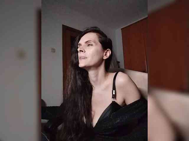 SexQueen11 webcam