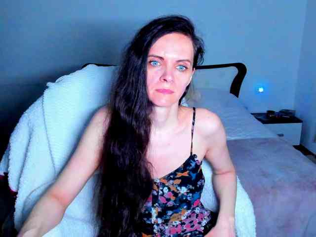 SexQueen11 webcam