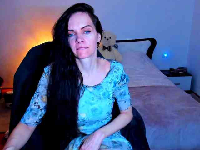 SexQueen11 webcam
