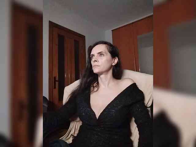 SexQueen11 webcam