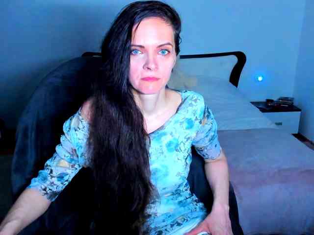 SexQueen11 webcam