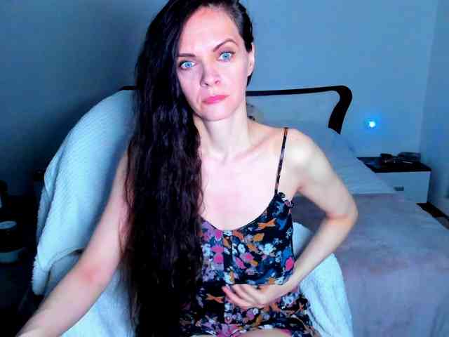 SexQueen11 webcam