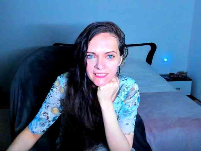 SexQueen11 webcam