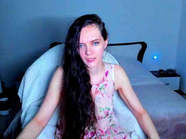 SexQueen11 webcam