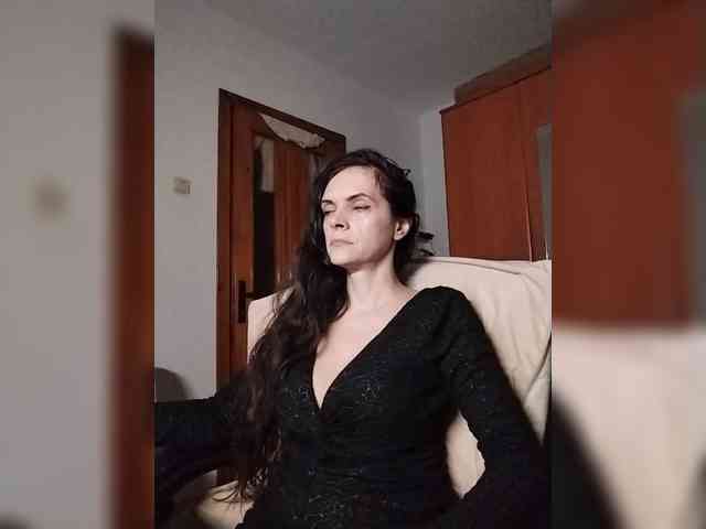 SexQueen11 webcam