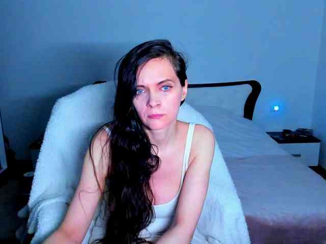 SexQueen11 webcam