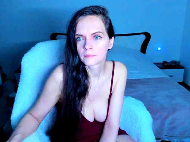 SexQueen11 webcam