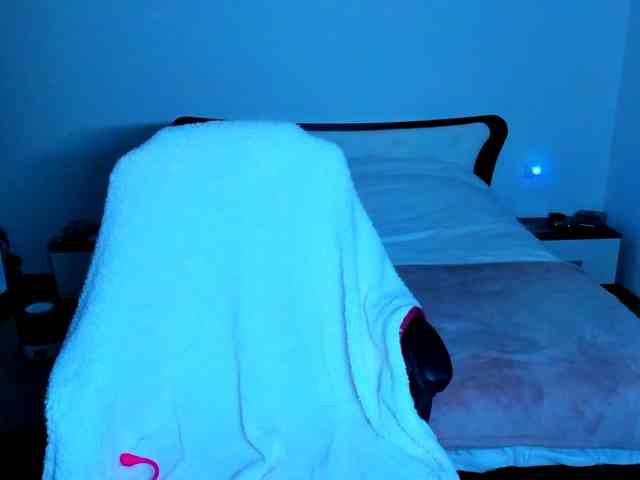 SexQueen11 webcam