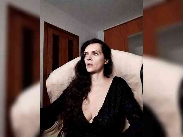 SexQueen11 webcam