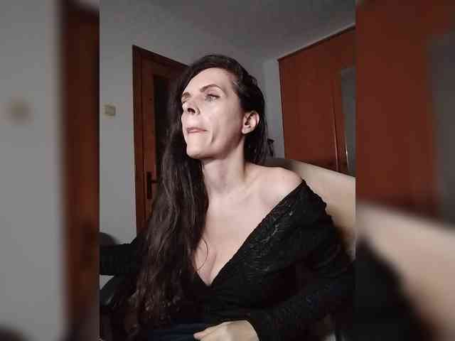 SexQueen11 webcam