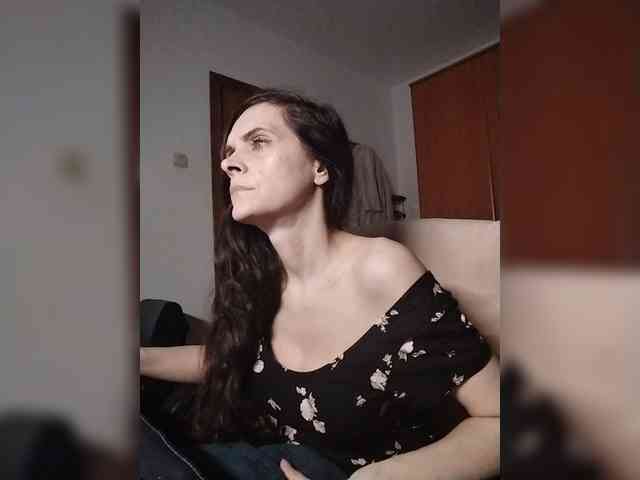 SexQueen11 webcam