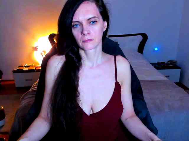 SexQueen11 webcam