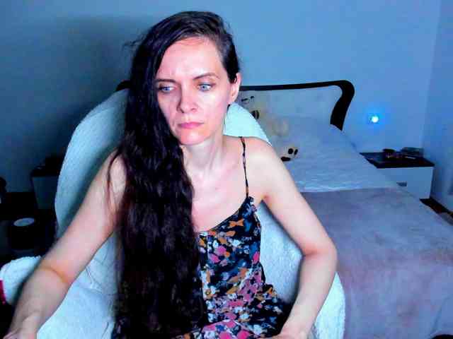 SexQueen11 webcam