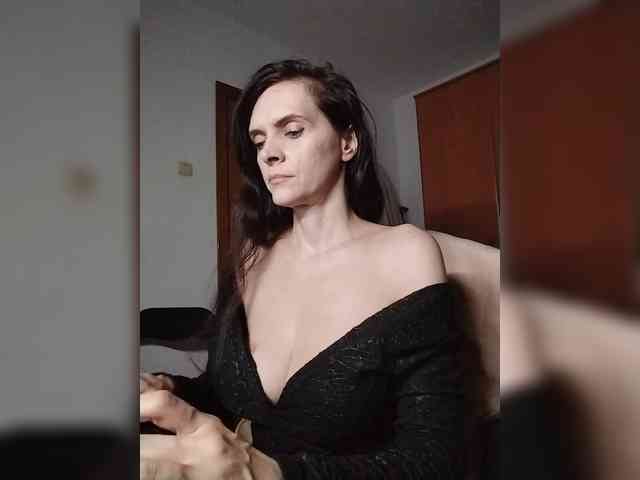 SexQueen11 webcam