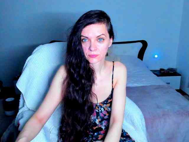 SexQueen11 webcam