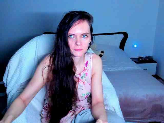 SexQueen11 webcam