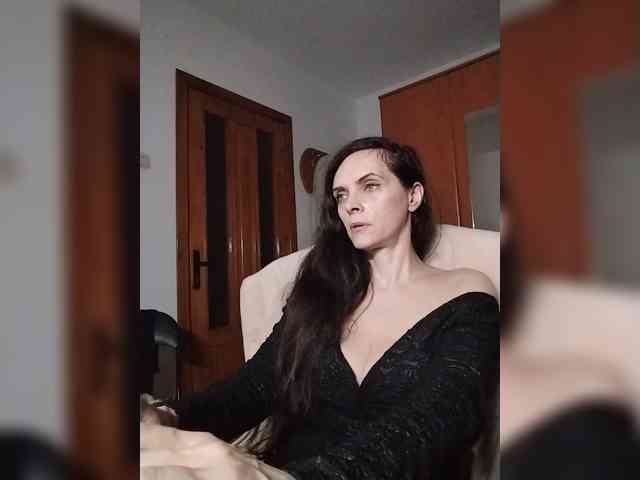 SexQueen11 webcam