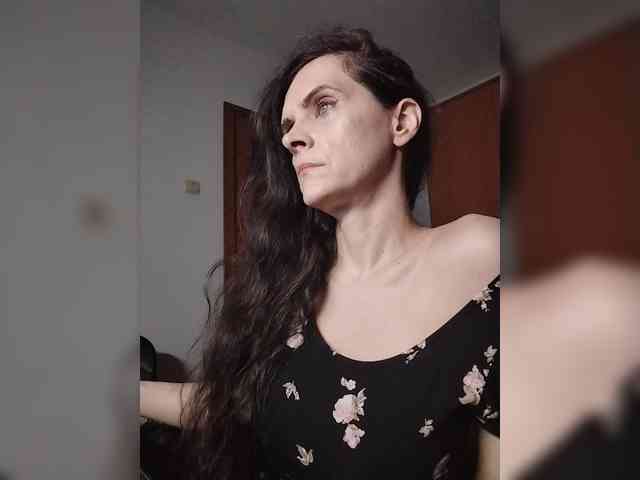 SexQueen11 webcam
