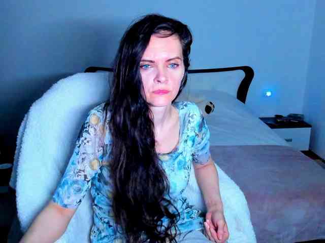 SexQueen11 webcam