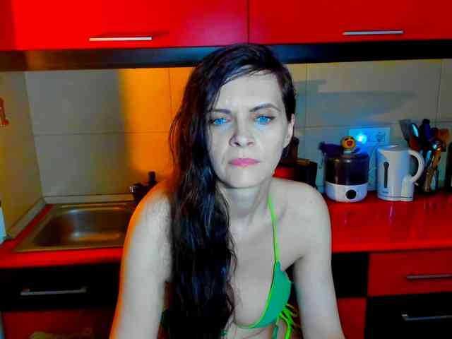 SexQueen11 webcam