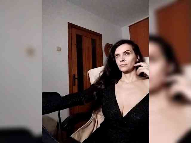 SexQueen11 webcam