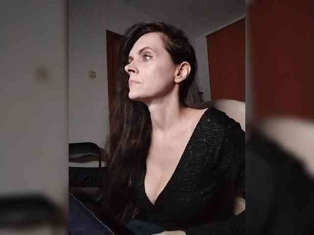 SexQueen11 webcam