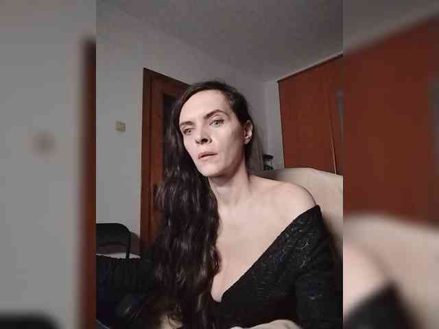 SexQueen11 webcam