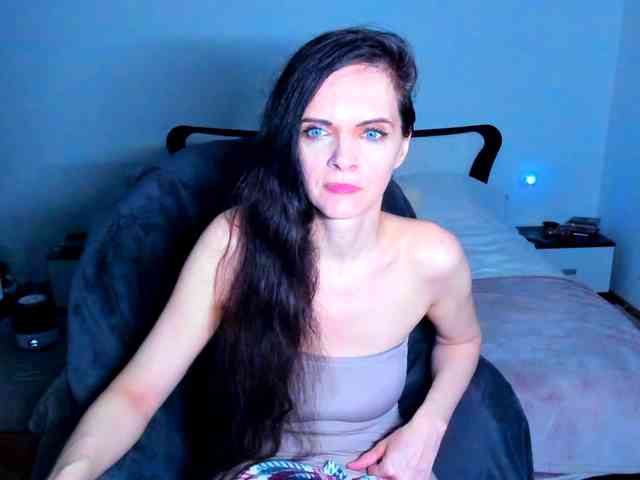 SexQueen11 webcam