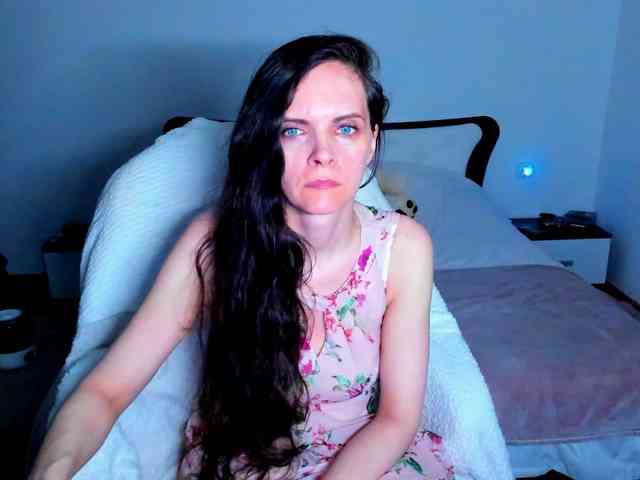 SexQueen11 webcam
