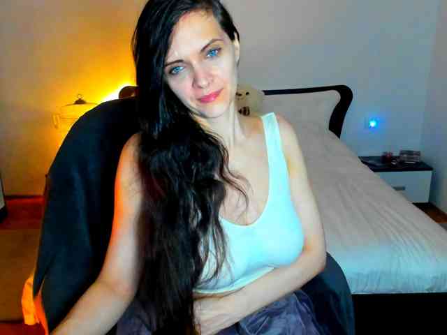 SexQueen11 webcam