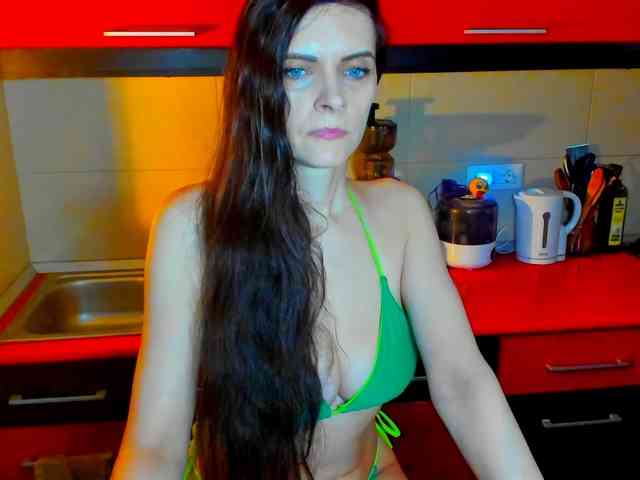 SexQueen11 webcam
