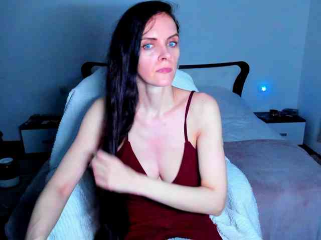 SexQueen11 webcam