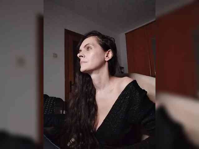 SexQueen11 webcam