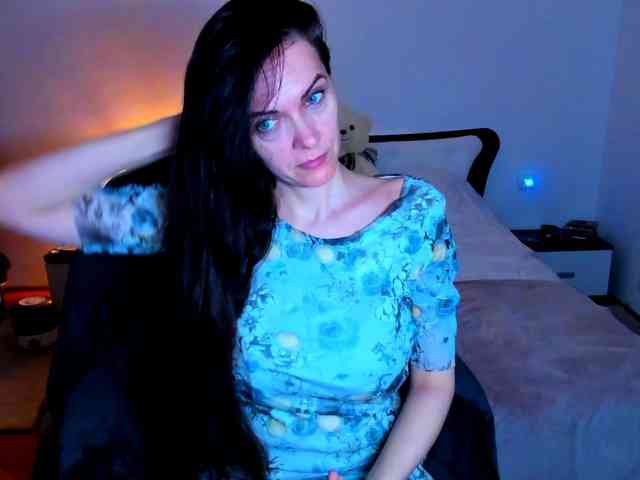 SexQueen11 webcam
