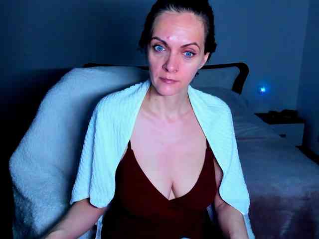 SexQueen11 webcam