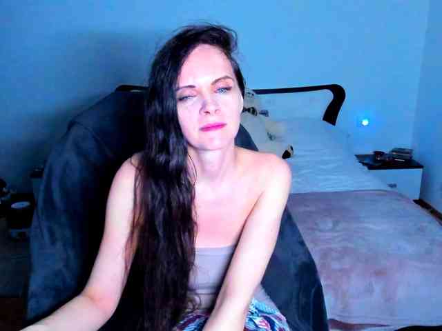 SexQueen11 webcam